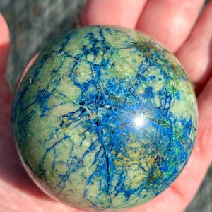 Azurite, malachite, chrysocolle, veines, sphère cristalline B, bleu-vert, planète Terre image 3