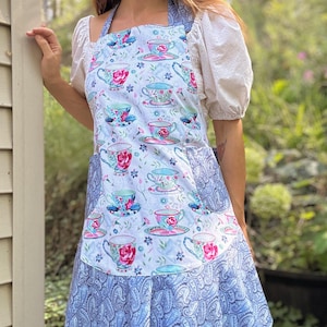 Floral Teacups Ruffled Apron, White & Blue Calico Cotton, Vintage Style Apron, Floral Kitchen Apron, Handmade, Gift for Her