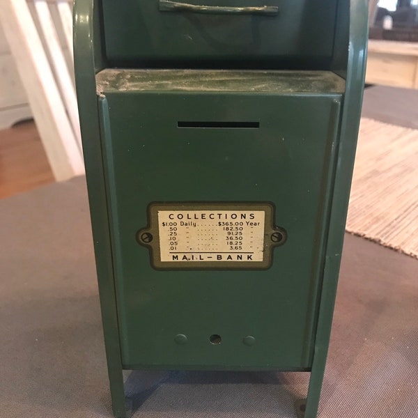 Antique 1950's green mtal mailbox