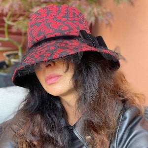 Elegant Handmade Veil Bucket Hat Chic Vintage Style Italian Craftsmanship Women&#39;s Bucket Hat Perfect for Events