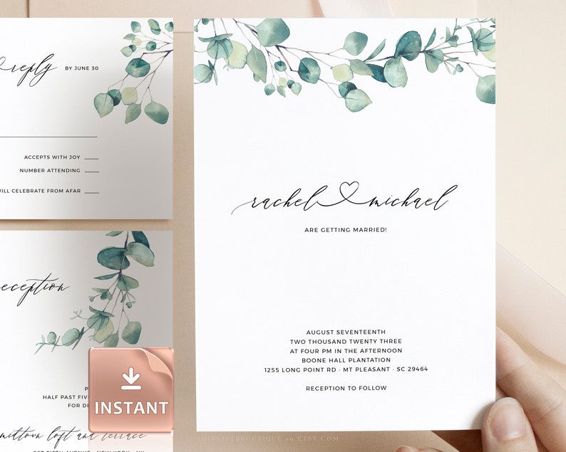 Op de afbeelding: Huwelijksuitnodigingsset met een eucalyptusontwerp. De uitnodiging bevat de namen "rachel & michael" met een hartje en de tekst "are getting married!" De uitnodiging bevat ook de datum, tijd en locatie van de bruiloft. De RSVP-kaart bevat de tekst "reply by June 30".