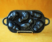 1986 John Wright quot Catnap quot Pan, Kitty Cat Cast Iron Cornbread Pan, Sleeping Cat Cast Iron Muffin Pan, Vintage Cast Iron Crazy Cat Lady Pan