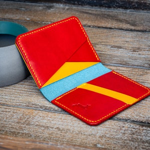 Alleni Bifold - Buttero Primary Colors - billetera plegable de cuero minimalista hecha a mano