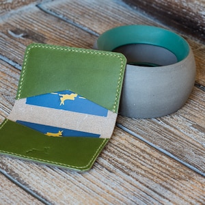 Carteira Fagani Card - Pistache/Antracite Puccini - carteira minimalista feita à mão para cartões