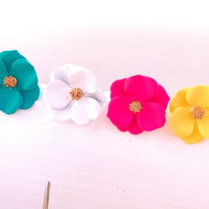 Flower earrings, Floral earrings, Spring Daisy earrings, White flower earrings, Birthday gift, Pastel earrings, Tropical Jewelry image 1