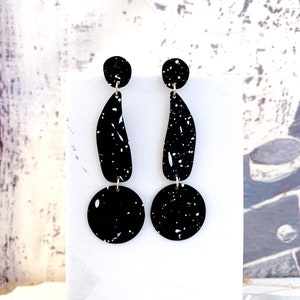 Schwarz Weiß Statement Ohrringe Acryl Bold Ohrringe, Geometrische Ohrringe, Confetti moderne Statement Ohrringe, Terrazzo Ohrringe, Geschenk für sie