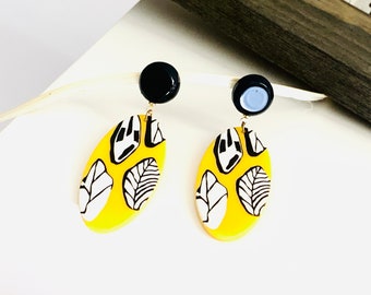 Blank and Yellow Earrings, Modern Yellow earrings, Cute Cactus Earrings, Cactus Earrings, Gold Stud Earrings, Spring & Summer Earrings