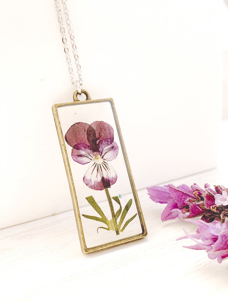 Dry Flower Necklace, Pressed Flower Necklace, Resin Necklace, Terrarium