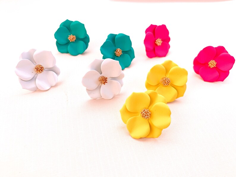 Flower earrings, Floral earrings, Spring Daisy earrings, White flower earrings, Birthday gift, Pastel earrings, Tropical Jewelry image 2