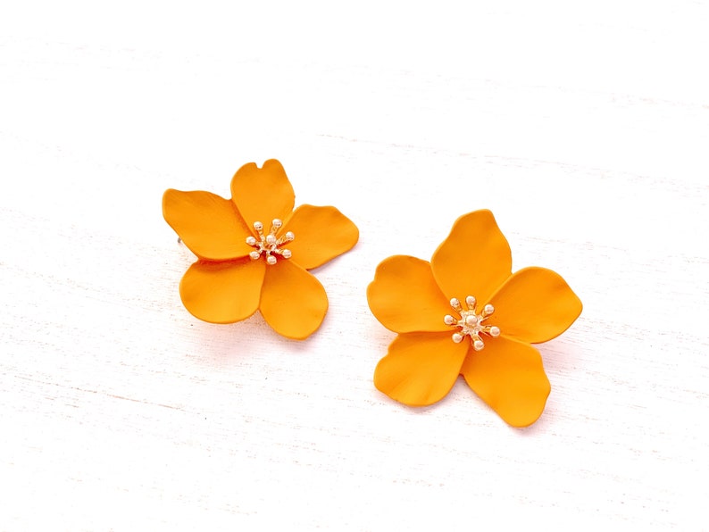 Flower Earrings Floral Earrings Spring Dust Orange Earrings Etsy