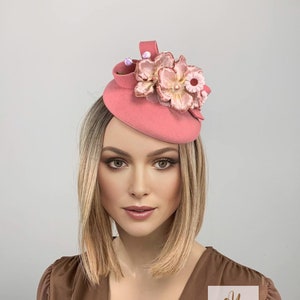 Dusty Pink fascinator, pink pillbox hat, wool felt pillbox fascinator, cocktail hat, pink percher hat, winter wedding hatinator, beret hat