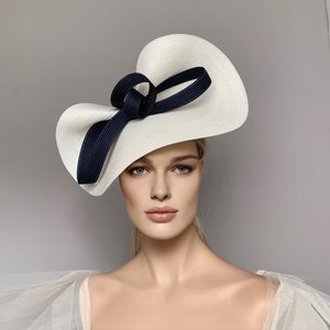 Cream and Navy Blue fascinator, ascot hat, Navy kentucky derby hat, Ivory wedding hat, navy blue ascot fascinator, racing hats, saucer disc