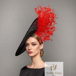 Schwarzer Sinamay Kentucky Derby Hut, Rote Feder Ascot Hut