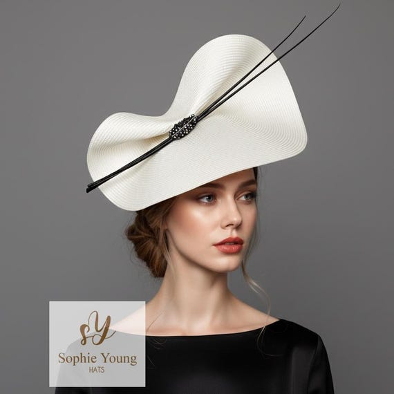 Ivory Fascinator With Black Feathers and Crystals • Elegant  display picture 2