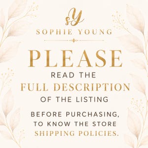 Puede incluir: Gr&aacute;fico color crema con el texto "POR FAVOR, LEA LA DESCRIPCI&Oacute;N COMPLETA DEL ANUNCIO ANTES DE COMPRAR, PARA CONOCER LAS POL&Iacute;TICAS DE ENV&Iacute;O DE LA TIENDA." El texto es dorado. La marca "SOPHIE YOUNG" est&aacute; arriba.