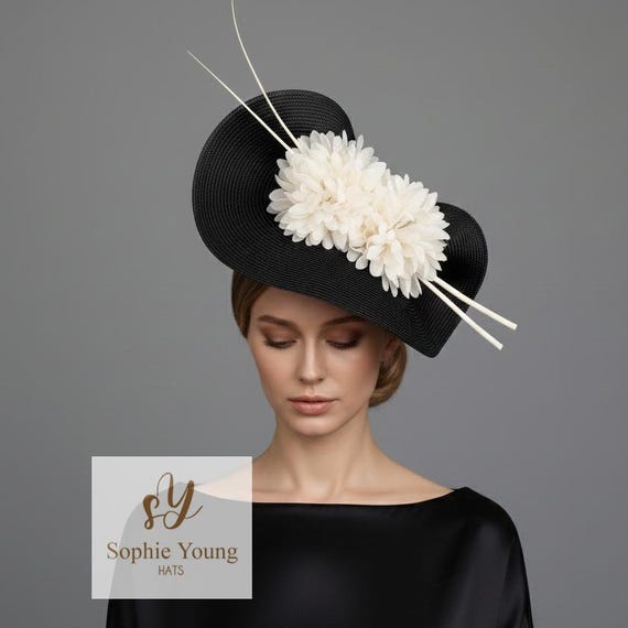 Black Fascinator With White Flower, Elegant Derby Hat, Ascot  display picture 3