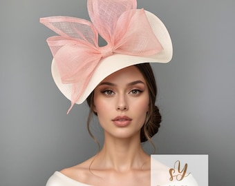 Elfenbein Fascinator Hut mit roter Schleife, Royal Ascot Fascinator Hut mit großer Schleife
