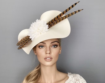 Crème fascinator, veren fascinator, fazant ascot hoed, kentucky derby hoed, race dag hoed, moeder van de bruid hoed, afternoon tea, bruiloft