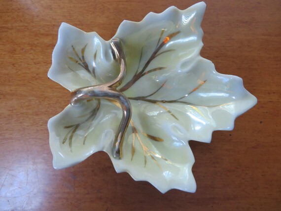 Two Ring Dishes - Vintage Leaf Shaped Trinket Dis… - image 6