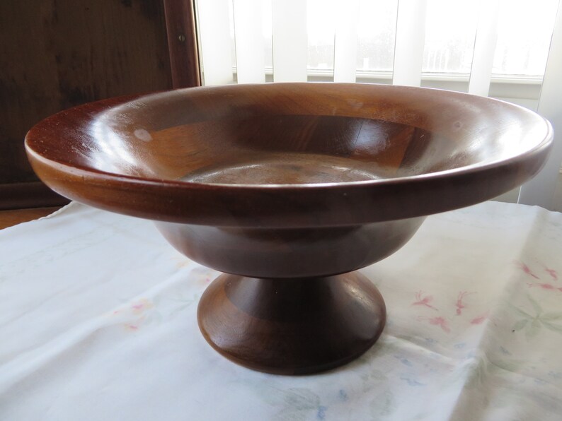 Cabin Decor Country Decor Farmhouse Decor Beautiful Solid Walnut Fruit Bowl Vintage Wooden Fruit Bowl Large Turned Wood Fruit Bowl