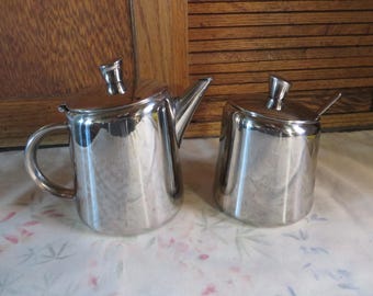 Minimalist Sugar Bowl & Creamer - Mirrored Stainless Finish - Lidded Sugar Bowl with Spoon - Large Hinged Lid Creamer - #1873