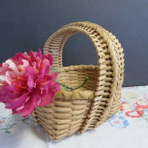 Vintage Handwoven Basket - Unique Handle - Handmade Wicker Basket - Pretty Handmade Round Basket with Rectangular Bottom - #1308