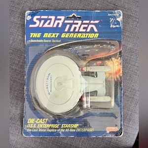 Star Trek Next Generation USS Enterprise Die cast starship orig package 1988