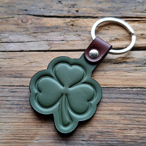 Handmade Shamrock Leather Keyring | Irish Clover Emblem Gift | Key Fob | Keychain | Ireland Celtic Symbol