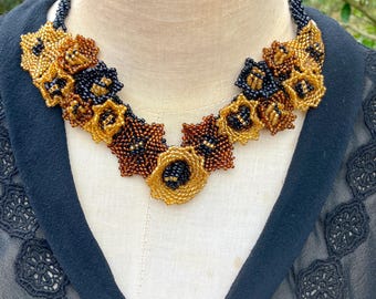 Beaded Flower Necklace & Bracelet Set Handcrafted in glass beads