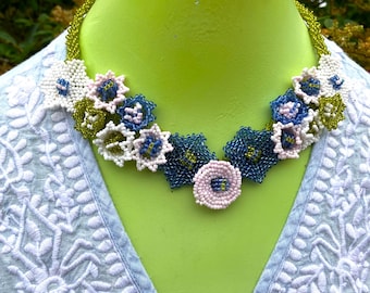 Beaded Flower Necklace & Bracelet Set Handcrafted in glass beads