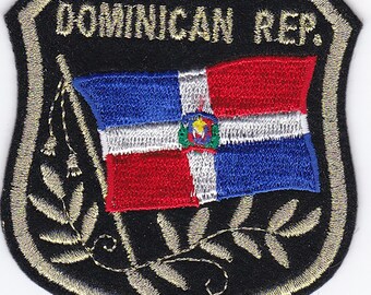 Ferro-su 10 pezzi Rep. Dominicana bandiera nello scudo ricamato patch 3.25 "x2.75"