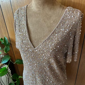 Vintage Adrianna Papell Boutique Beaded Sequin Asymmetrical Hem Top afbeelding 11