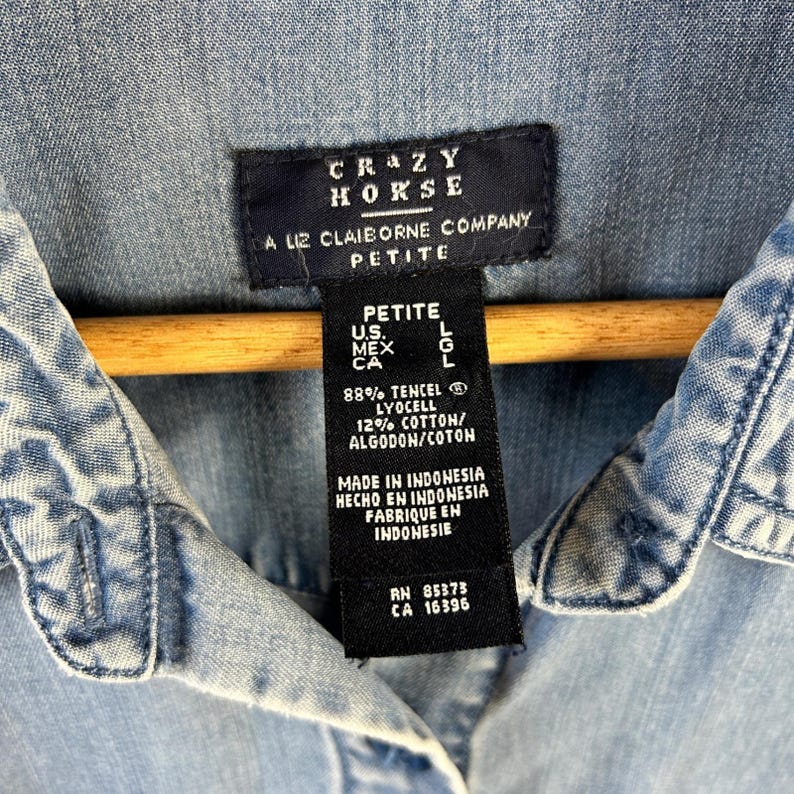 Vintage Crazy Horse Liz Claiborne Petite Large Denim Shirt Blue Tencel L afbeelding 7