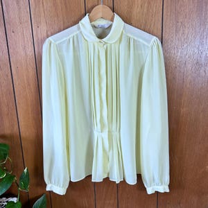 Vintage Kle Womens Pale Yellow Pleated Front Chiffon Blouse Peter Pan Collar L