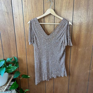 Vintage Adrianna Papell Boutique Beaded Sequin Asymmetrical Hem Top afbeelding 2