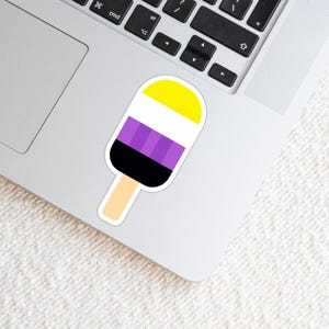 Niet-binaire LGBTQ+ ijslolly gestanste weerbestendige matte vinylsticker - niet-binaire sticker - LGBTQ+ sticker - ijslollysticker