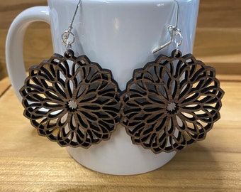 Wood Flower/Mandala earrings