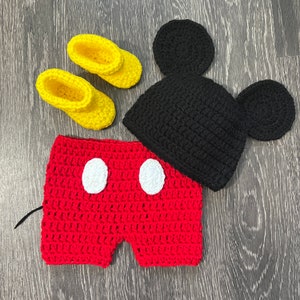 Mickey Mouse crochet outfit | Crochet baby outfits | Photo prop | Mickey Mouse | Crochet outfits