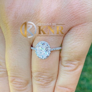 Oval Shape And Round Cut Moissanite Engagement Ring Halo Wedding Ring Prong Set Bridal Ring 14K Solid White Gold Propose Ring For Her 2.00ct