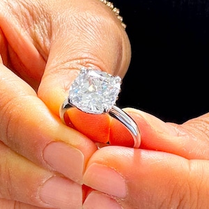 Solitaire Cushion Cut Moissanite Engagement Ring Four Prong Wedding Ring Minimalist Bridal Ring 14K Solid White Gold Propose Ring 4.00ct