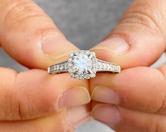 Anello di fidanzamento con diamante simulato Art Deco rotondo