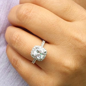 Cushion Cut And Round Cut Sides Moissanites Engagement Ring Halo Wedding Ring Women&#39;s Bridal Ring 14K Solid White Gold Propose Ring 2.00ctw