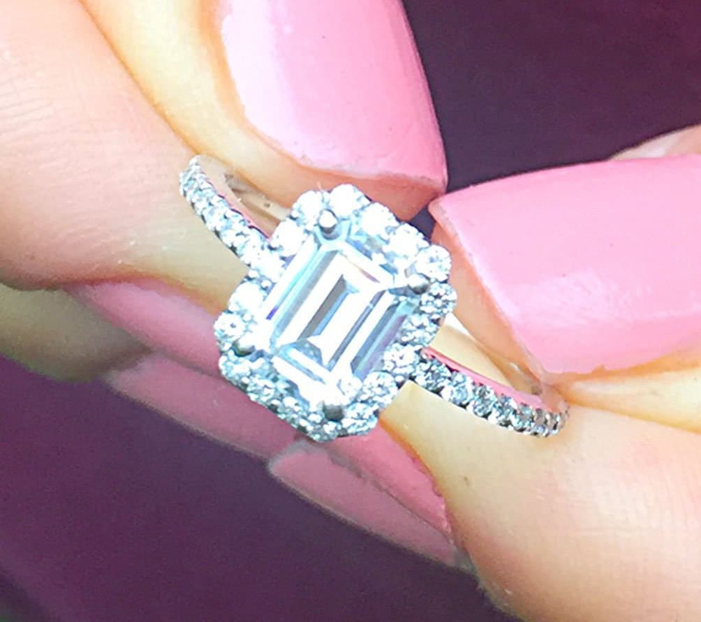 Diamond Ring Tiffany Novo Corte Esmeralda Diamante Anillo De Compromiso  Minimalista Con Diamantes Simulados De Corte, image size:1004x891