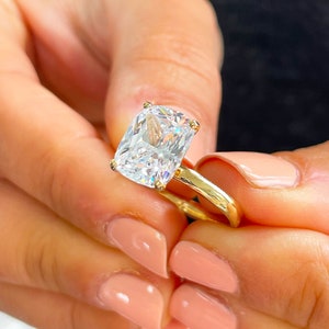 Rectangular Cushion Cut Moissanite Engagement Ring Solitaire Wedding Ring Minimalist Bridal Ring 14K Solid Yellow Gold Propose Ring 4.00ct