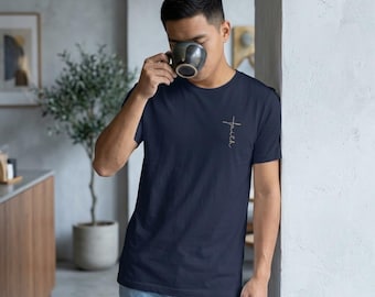 Camiseta con cruz de fe bordada, camiseta cristiana minimalista dibujada a mano, logotipo en el pecho izquierdo, camiseta con Jesús en escritura delicada, top con cruz pequeña