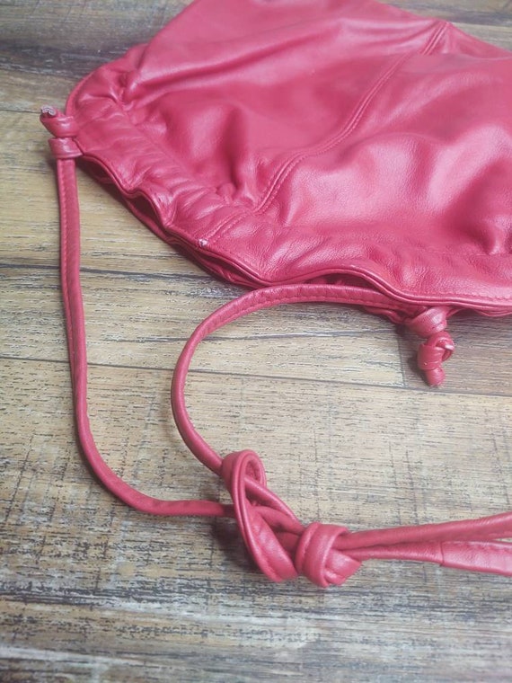VINTAGE 80s Red Leather Hinged Purse Shoulder Clu… - image 5