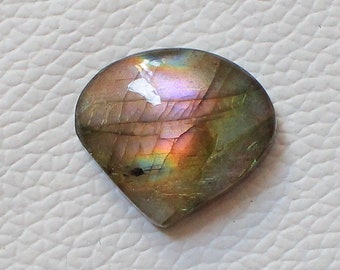 Amazing Multi Purple Fire Labradorite Gemstone Natural Cabochon Gemstone For Wire Wrapping Jewelrymaking Pear Shape 24x18x7 mm 24 Cts J#1-41