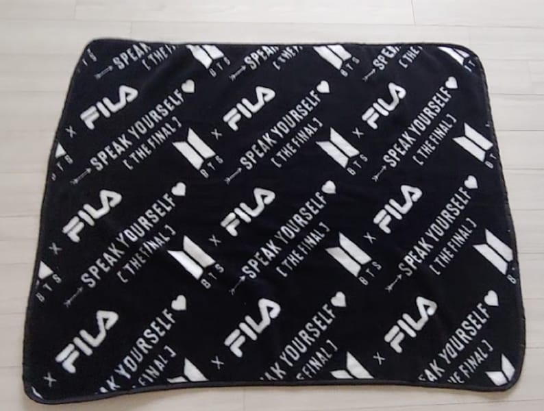 BTS Bangtan Boys Official Sealed Unused FILA Blanket Tour