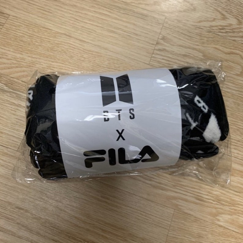 BTS Bangtan Boys Official Sealed Unused FILA Blanket Tour