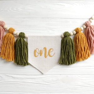 Boho Birthday Banner, 1st high chair banner, Mustard boho birthday. Boho birthday decor, Yarn tassel garland, Cake smash prop idea